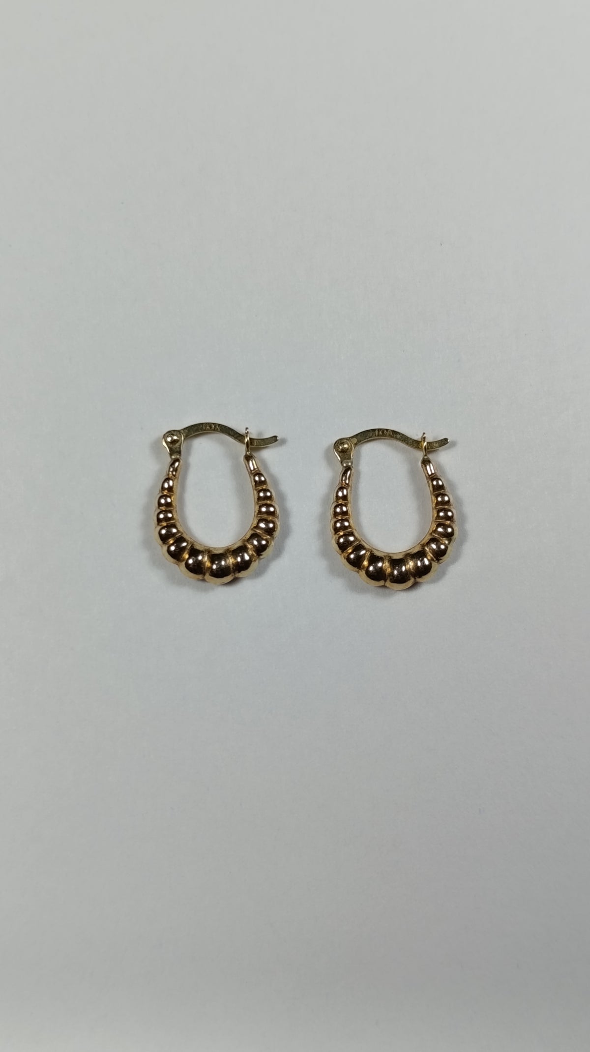 Aretes Argolla Oro Ondulado 1.5x1.2 cm 2610 Are 872