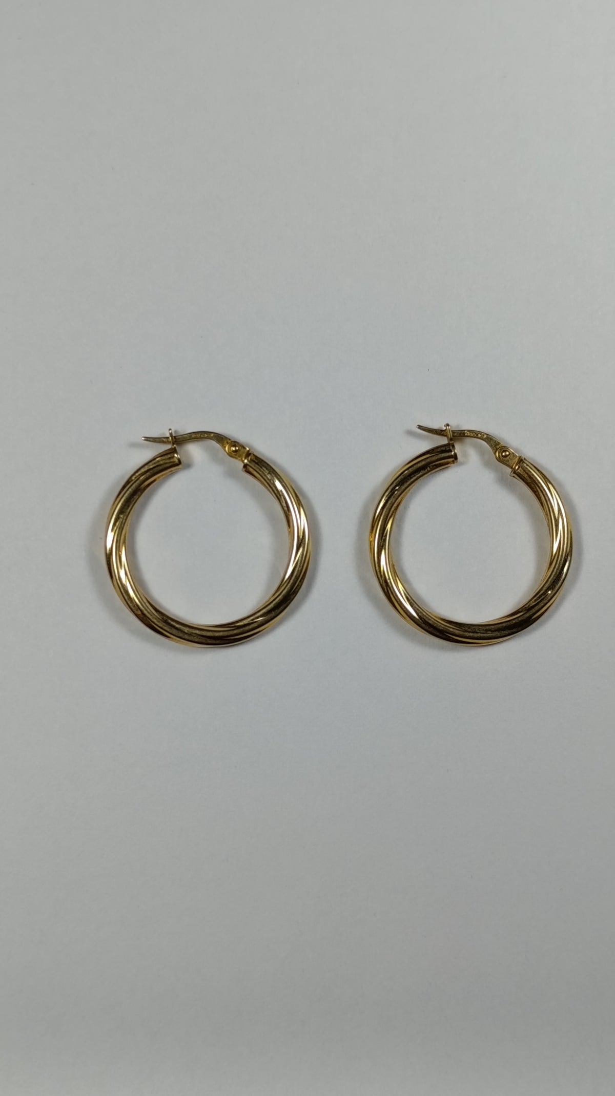 Aretes Argolla Oro Ondulado 2.7x2.7 cm 2610 Are 772