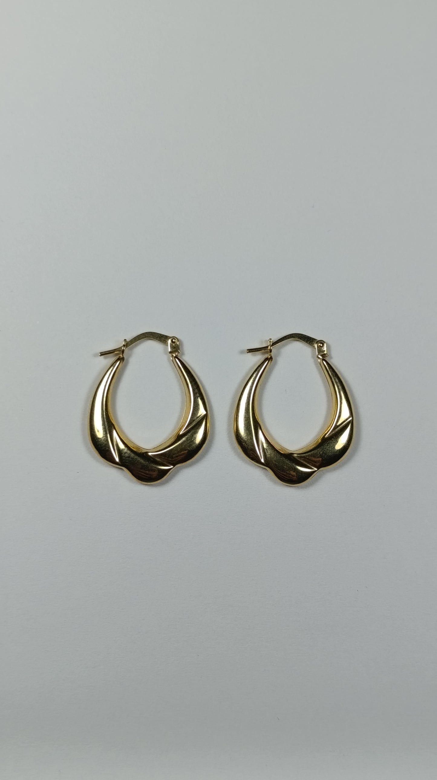Aretes Argolla Oro Ondulado 2.5x2 cm 2505 Are 872