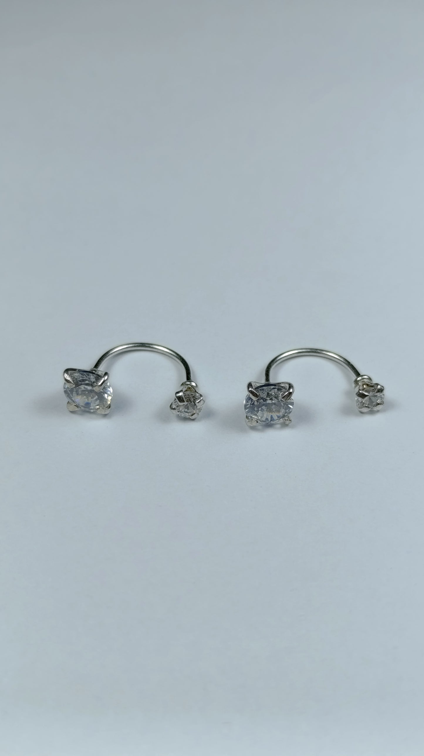 Aretes Plata Teléfono Tipo U Are 423