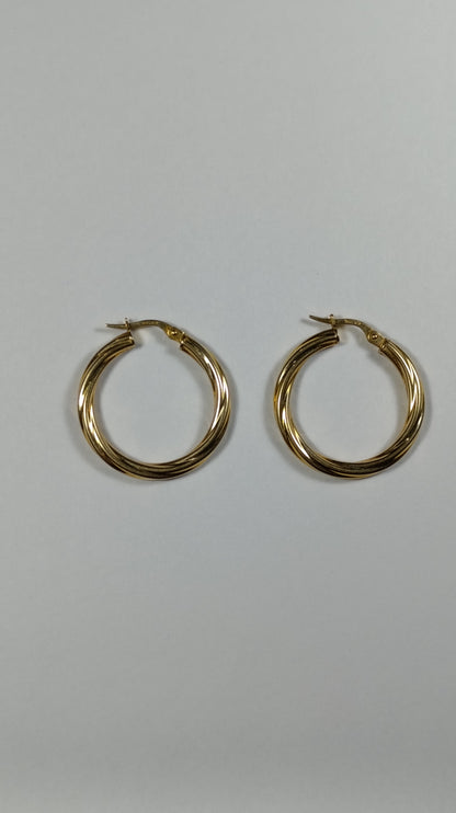 Aretes Argolla Oro Ondulado 2.7x2.7 cm 2610 Are 772