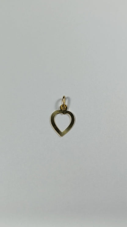 Dije Oro Corazón plano 2x1.2 cm 2610 Dij 1010