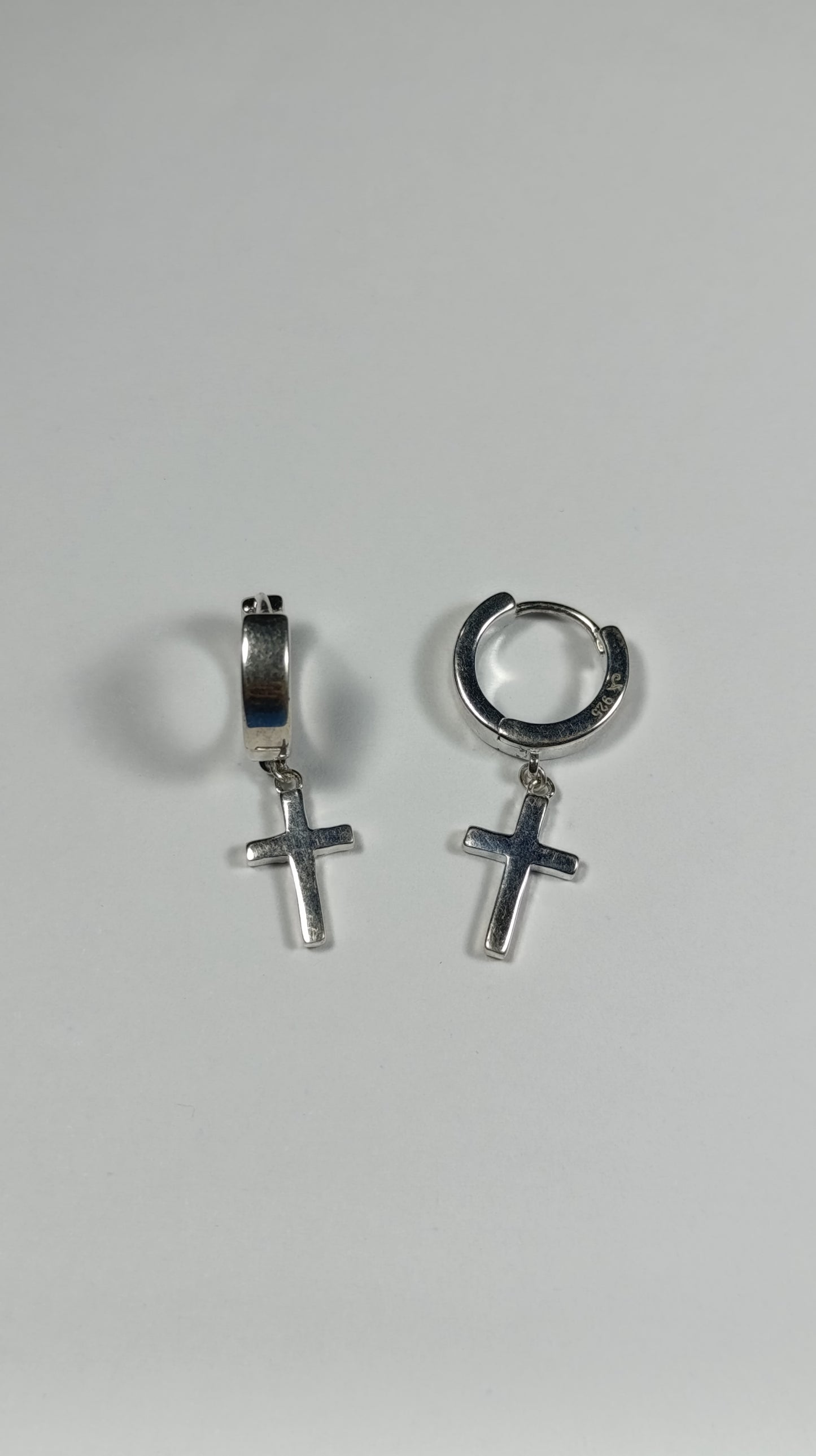 Aretes Plata Argolla Huggies Cruz Colgante Are 463